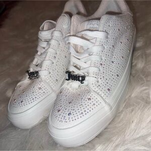 Woman's Juicy Couture Pearl Sneakers 9.5